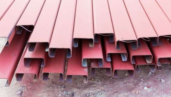 Apakah Baja Ringan Perlu di Cat untuk mencegah korosi?