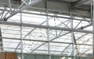 Apakah Baja Ringan Aman dari Petir Saat Hujan?