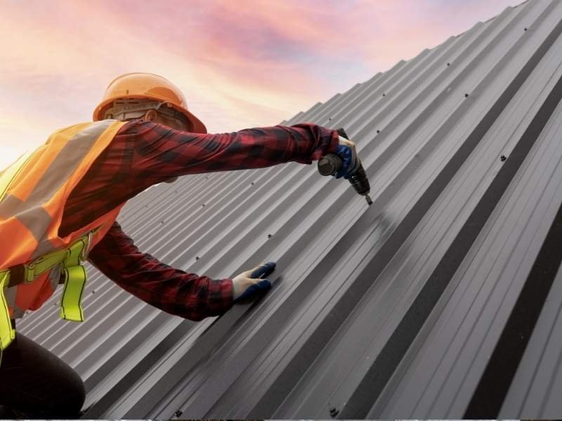 Apakah Atap Spandek Berisik Saat Hujan atau Salah Pasang?