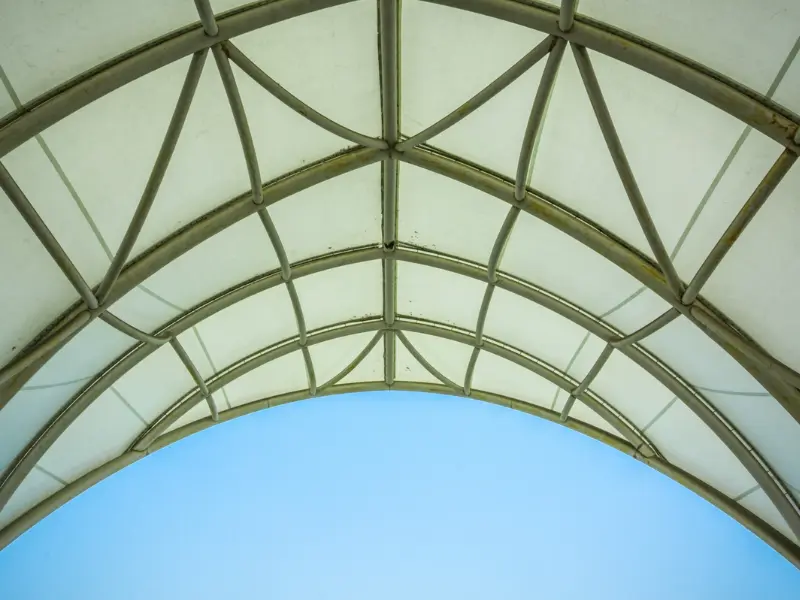 Aplikasi Kanopi Lengkung Atap Galvalum