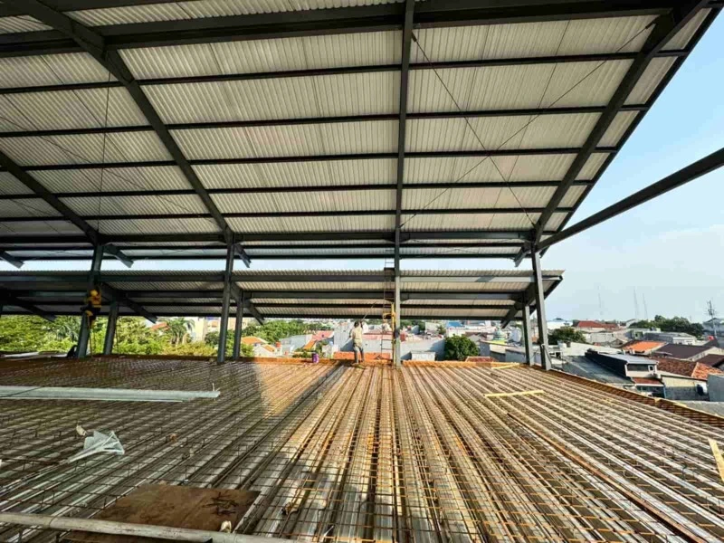 Perbedaan Bekisting Bondek vs Bekisting Kayu