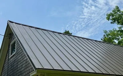 Perbandingan Atap Metal vs UPVC untuk Bangunan Modern
