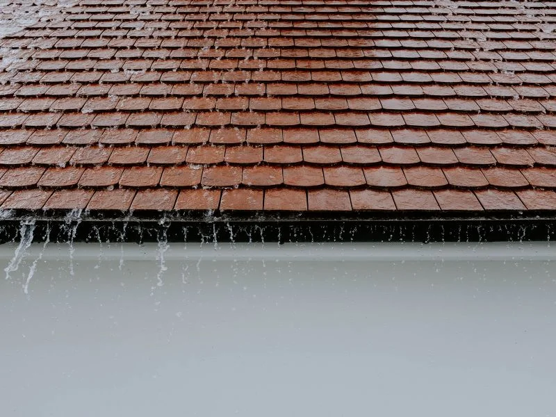 7 Manfaat Aplikasi Waterproofing pada Atap
